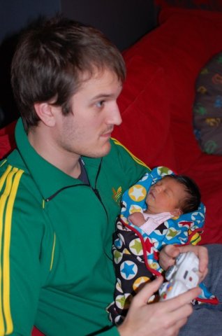 Zelda och pappa har ett riktigt pappa/dotter-moment, Zombieslakt!