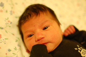 Den lille är vaken!