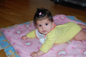 Provligger hello kitty filten.